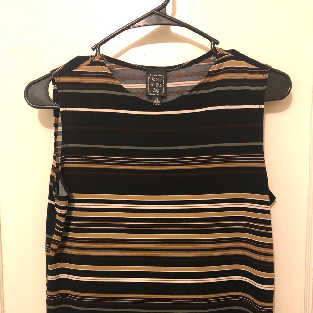 Black tank top with tan & white stripes